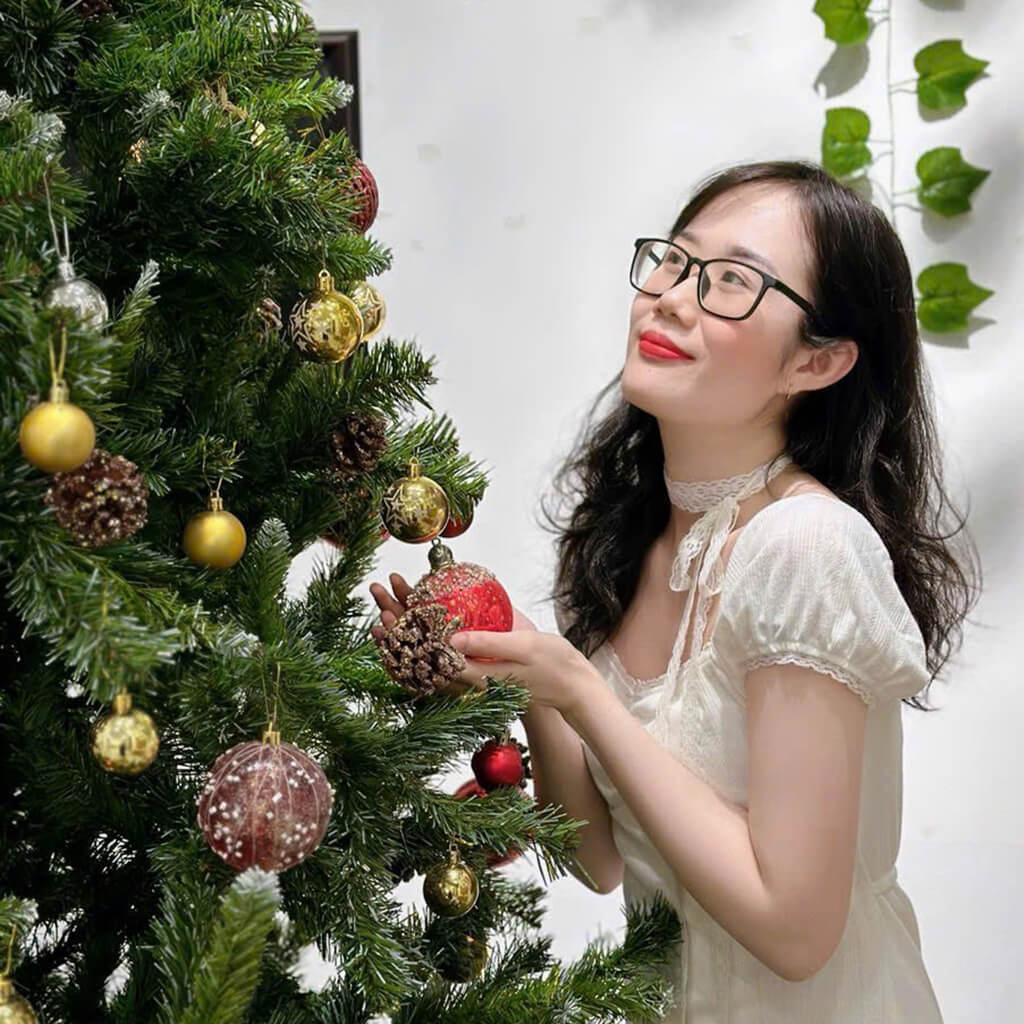 Cô Bùi Phạm Thái An